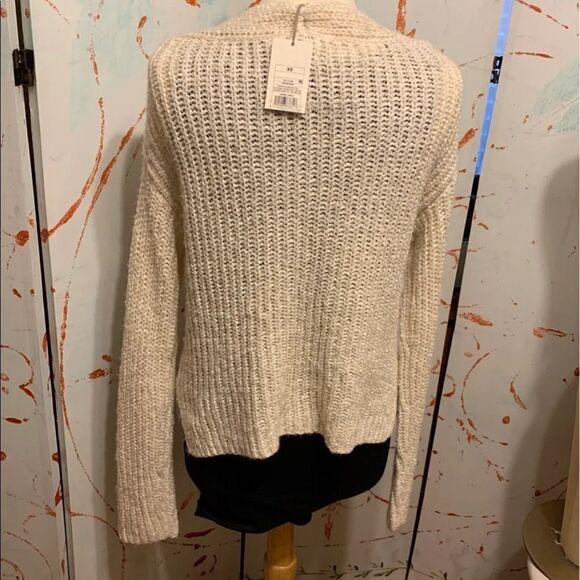A new day NWT pull over cardigan V neck - Picture 2 of 5
